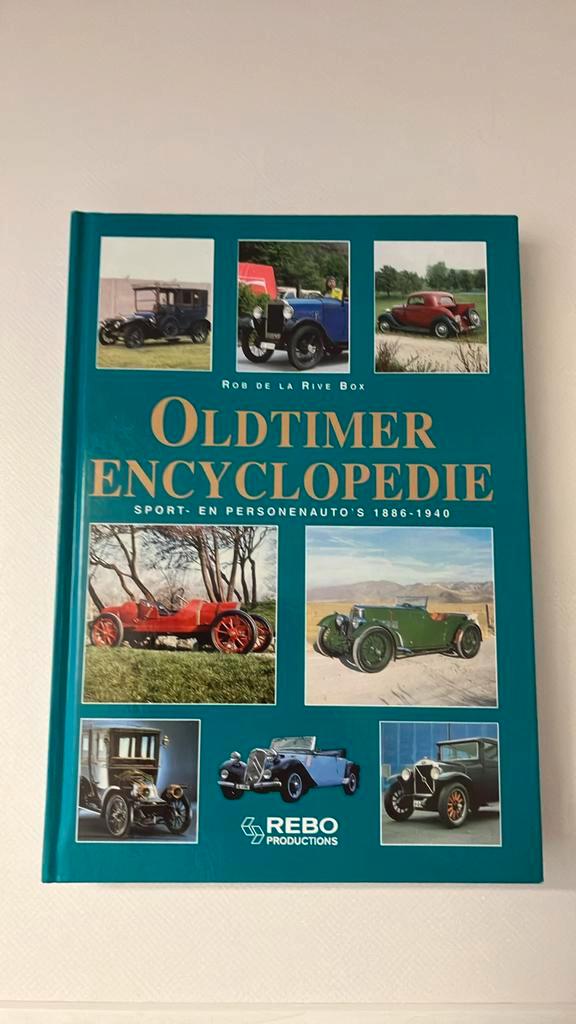 R. de la Rive Box - Geillustreerde oldtimer encyclopedie, Boeken, Overige Boeken, Zo goed als nieuw, Ophalen