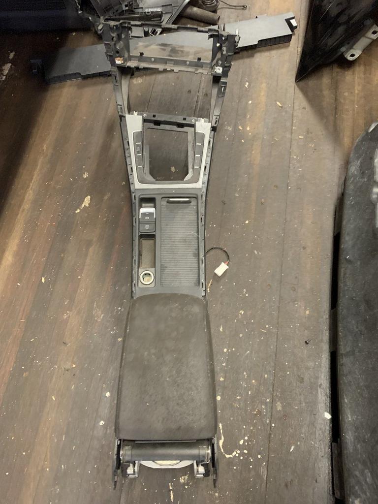 Volkswagen Golf 7 armleuning, Ophalen, Gebruikt, Volkswagen