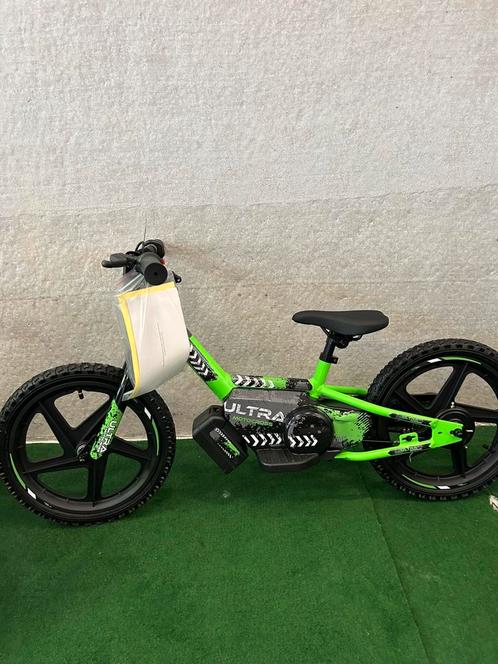 Nieuwe Ultra electrische loopfietsen voor kinderen 12/16 inc, Kinderen en Baby's, Speelgoed | Buiten | Voertuigen en Loopfietsen