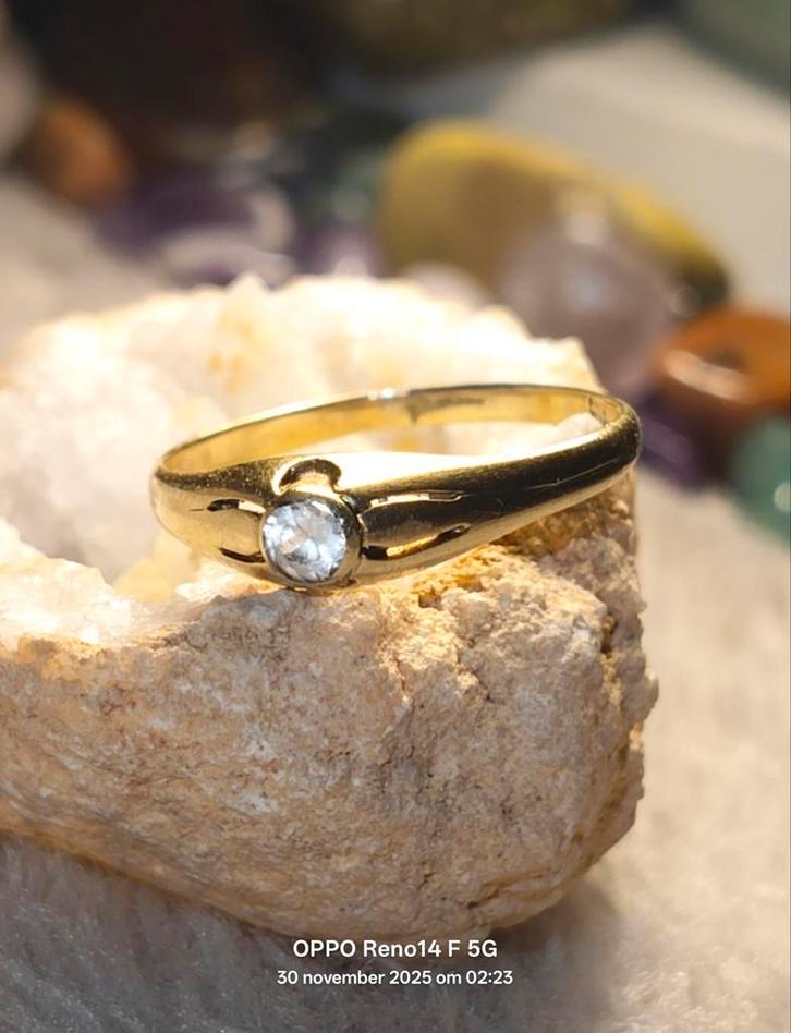 Antieke gouden solitaire ring, Sieraden, Tassen en Uiterlijk, Antieke sieraden, Ring, Goud, Met edelsteen, Verzenden