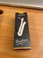 Vandoren bariton saxofoon rieten nr. 3 geseald, Muziek en Instrumenten, Nieuw, Bariton, Ophalen of Verzenden