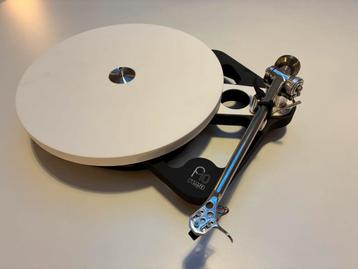 Rega Planar 10 - Compleet met Aria MK3 - Nieuwstaat! beschikbaar voor biedingen