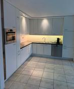 Witte hoekkeuken met Bosch apparatuur, Gebruikt, Wit, Hoekkeuken, Graniet of Steen