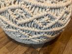 Mooie macramé poef, Ophalen, Rond, Zo goed als nieuw, Stof