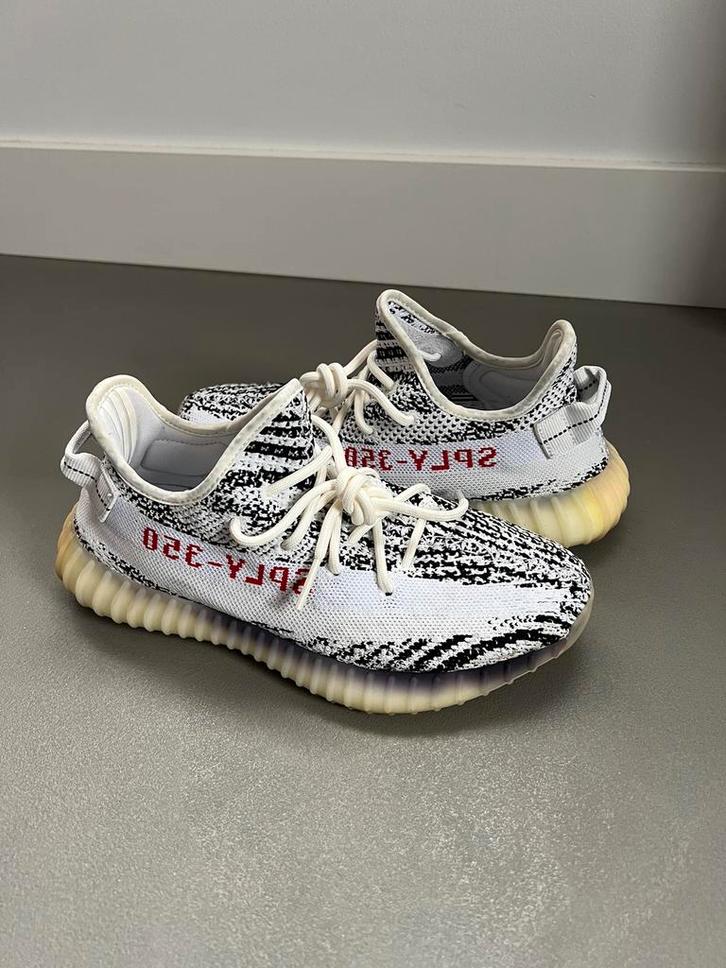 Adidas Yeezy Boost 350 V2 Zebra CP9654 40 2/3, Kleding | Heren, Schoenen, Zo goed als nieuw, Overige kleuren, Ophalen