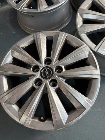 Opel Astra Velgen Set 16 inch 2023 beschikbaar voor biedingen