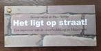 Het ligt op straat - impressie v/h wegdek in Maastricht, Ophalen of Verzenden, Zo goed als nieuw