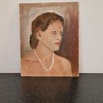Vrouwelijk portret op paneel met parelketting voor collage, Ophalen of Verzenden