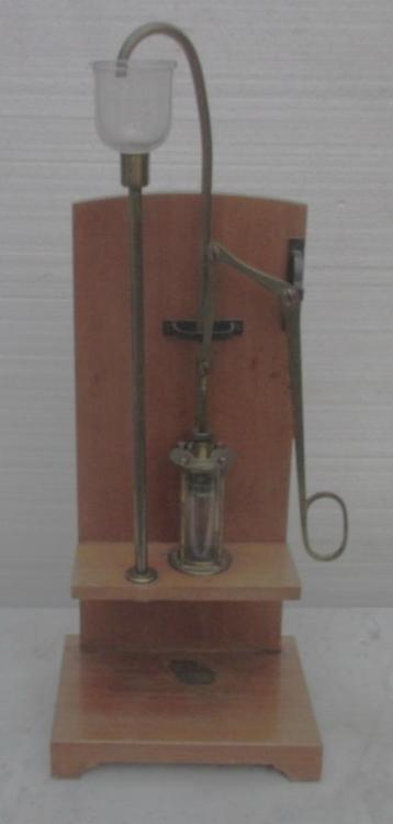 antiek technisch schoolinstrument zuigpomp beschikbaar voor biedingen