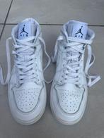 Air Jordan 1 Mid Triple White | Maat 42 | Origineel, Wit, Ophalen of Verzenden, Sneakers of Gympen, Gedragen