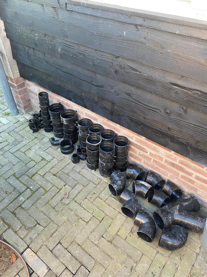 Diverse PE elektrolas delen 110 en 125mm, Doe-het-zelf en Verbouw, Buizen en Afvoer, Nieuw, Bochten, Overige materialen, Minder dan 2 meter
