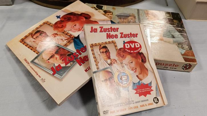 Ja Zuster, Nee Zuster set – DVD + boek + puzzel, Cd's en Dvd's, Dvd's | Nederlandstalig, Gebruikt, Film, Komedie, Alle leeftijden