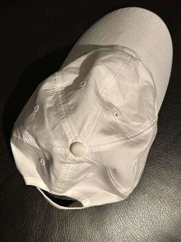 Witte Pet - One Size Fits All beschikbaar voor biedingen