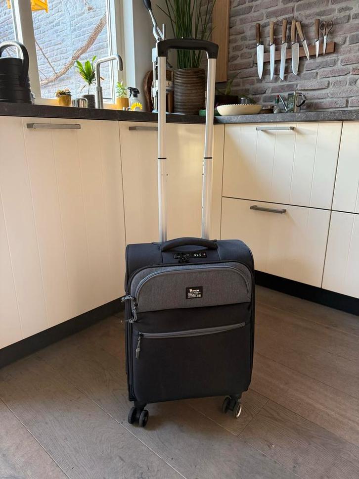 Rolkoffer / Trolley - Ideaal voor Reizen!, Sieraden, Tassen en Uiterlijk, Koffers, Zo goed als nieuw, Zacht kunststof, 50 tot 60 cm