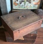 Antieke kist doos religie RK kerk supplement Altaarmissaal, Ophalen of Verzenden