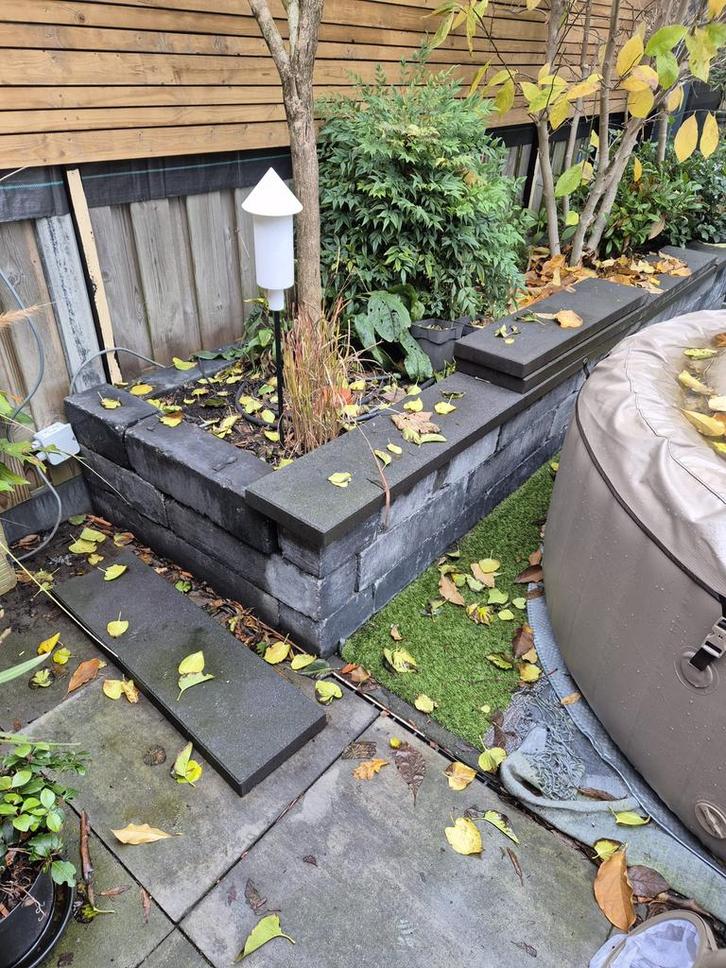 GRATIS 42 Antraciet geteommelde stapelblokken, Tuin en Terras, Vijvers, Zo goed als nieuw, Ophalen