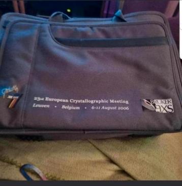 Laptoptas grijs gebruikt zo goed als nieuw bieden beschikbaar voor biedingen