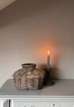 Oude leemmand-mand-leemmand-sober-landelijk-mand, Ophalen