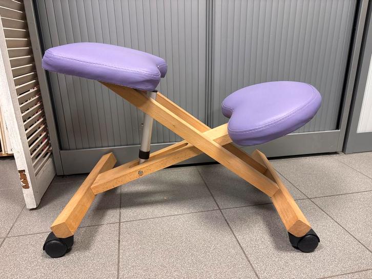 Ergonomische Kniestoel - Verstelbaar, Huis en Inrichting, Bureaustoelen, Gebruikt, Bureaukruk, Paars, Ergonomisch, Ophalen