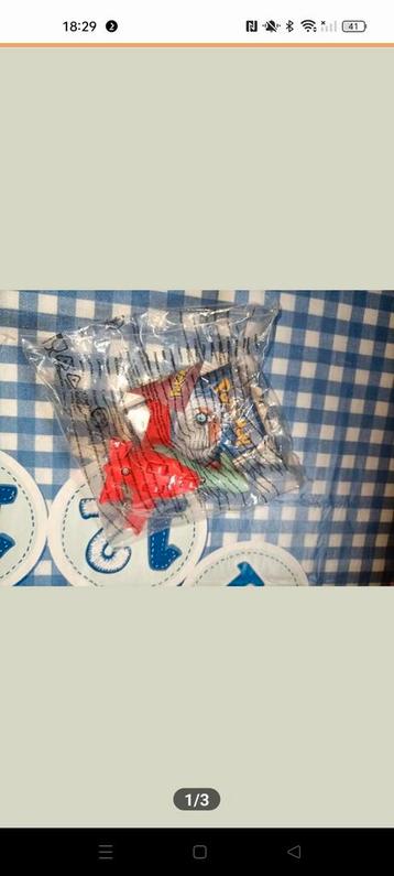 Latias poppetje nieuw in plastic + mysterie Pokemon kaart  beschikbaar voor biedingen