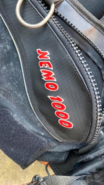 INIC Nemo 1000 Trimvest en duikuitrusting - Gebruikt beschikbaar voor biedingen