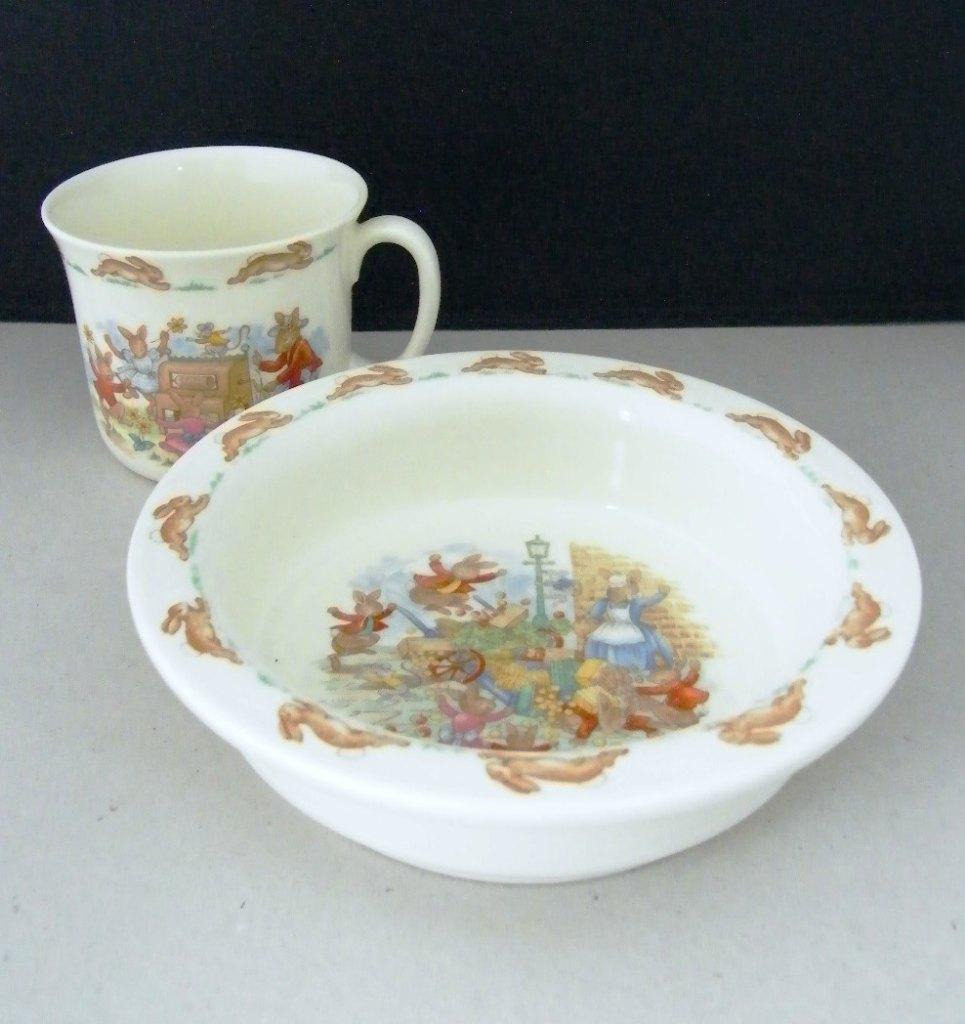 Bunnykins schaaltje en beker Royal Doulton, Antiek en Kunst, Curiosa en Brocante, Ophalen of Verzenden