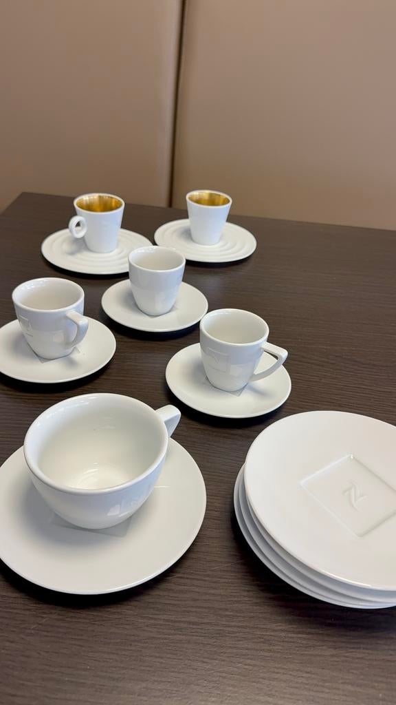Nespresso Kopjes en Schotels Set, Ophalen, Zo goed als nieuw, Kop(pen) en/of Schotel(s)