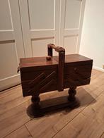 Vintage Houten Naaidoos / Borduurdoos, Ophalen of Verzenden, Gebruikt, Handborduren, Onderdeel of Toebehoren