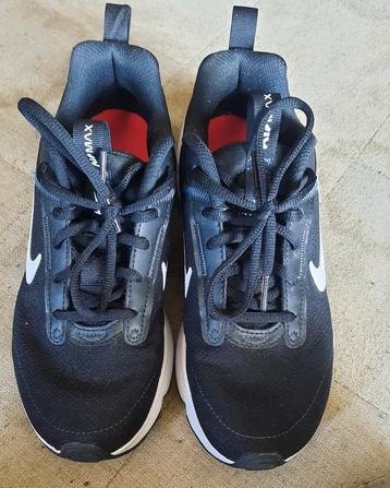Nieuwe nikes maat 38/5 beschikbaar voor biedingen