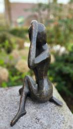 POSERENDE VROUW / Bronzen tuinbeeld / brons, Tuin en Terras, Tuinbeelden, Nieuw, Info@huisentuindecoratiemarie.nl, Mensenbeeld