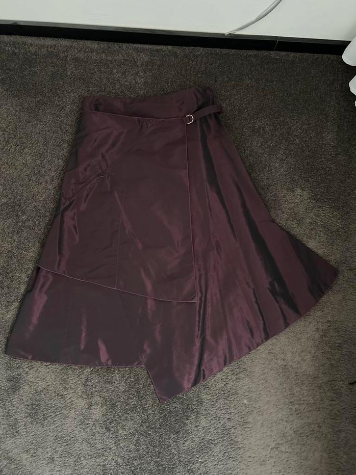 Bordeaux zijden wikkelrok maat 40, Kleding | Dames, Rokken, Zo goed als nieuw, Maat 38/40 (M), Rood, Verzenden