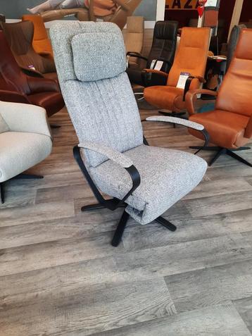 SCANDINAVISCHE RELAXSTOEL NU €998,00 beschikbaar voor biedingen