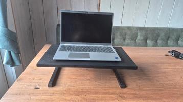 Laptop Standaard / Laptop Tafel beschikbaar voor biedingen