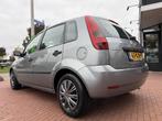 Ford Fiesta 1.3 Core 5DRS|CD|NETTE AUT0, Auto's, 1299 cc, Gebruikt, 4 cilinders, Bedrijf