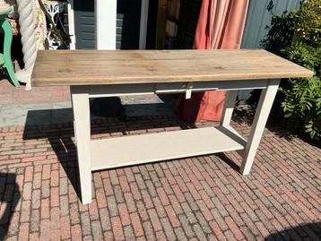 Landelijke Side table beschikbaar voor biedingen