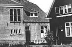 953333	Lienden	1969 Gld Gemeentehuis	Nette oude kaart Onbesc, Verzamelen, Ansichtkaarten | Nederland, Ophalen of Verzenden, 1960 tot 1980