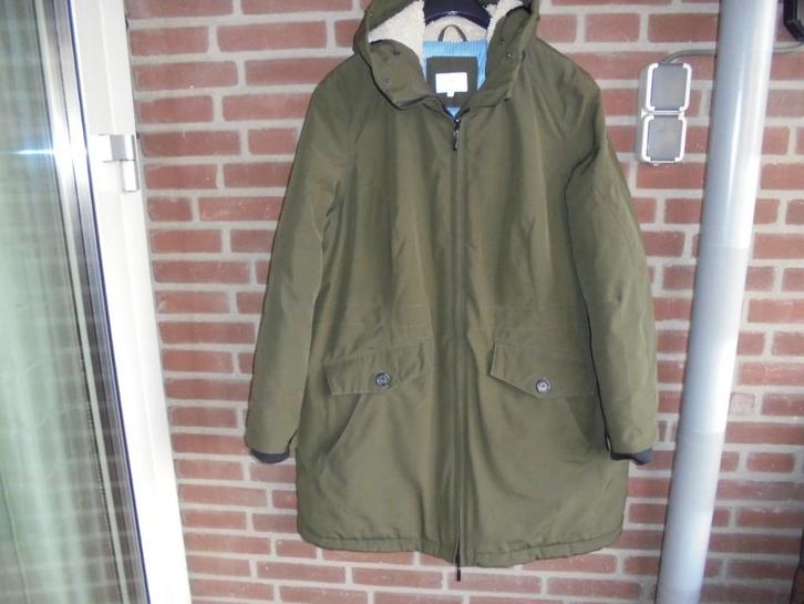 jas maat 50 Miss Etam groen met capuson, Kleding | Dames, Jassen | Winter, Zo goed als nieuw, Maat 46/48 (XL) of groter, Groen