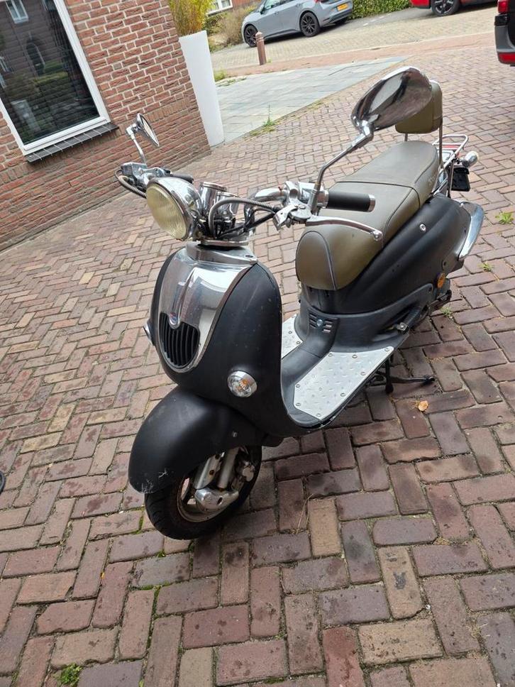 santini remo, Fietsen en Brommers, Snorfietsen en Snorscooters, Gebruikt, Overige merken, Benzine, Ophalen