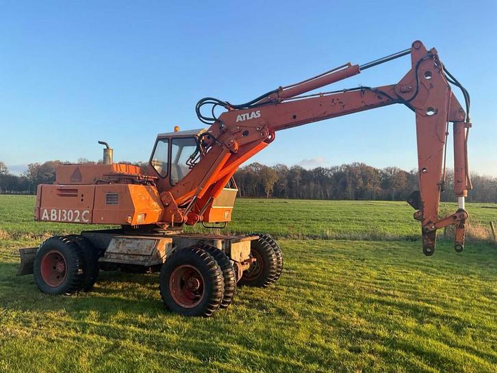 Atlas mobiele graafmachine - nieuwe hydrauliek - 3 bakken, Zakelijke goederen, Machines en Bouw | Kranen en Graafmachines, Kraan