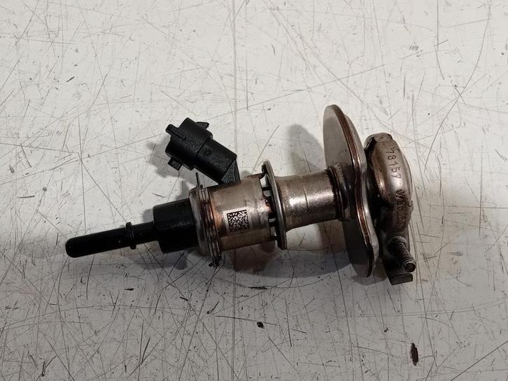 Adblue injector Volkswagen Golf, Auto-onderdelen, Motor en Toebehoren, Audi, Seat, Volkswagen, Skoda, Gebruikt, Herkomst onderdeel bekend