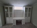 Te koop: twee vitrinekasten, Huis en Inrichting, Kasten | Vitrinekasten, Ophalen, Gebruikt, 200 cm of meer, 50 tot 100 cm