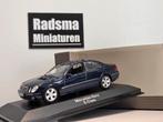 Mercedes-Benz E-Klasse Sedan W211 - Blauw - 1:43 Minichamps, Auto, Ophalen of Verzenden, Zo goed als nieuw, MiniChamps