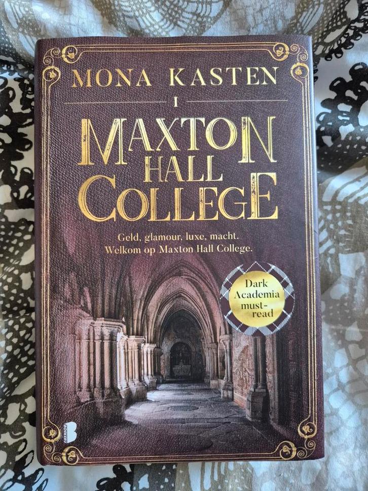 Maxton Hall College - Mona Kasten (Nieuw), Boeken, Romans, Nieuw, Nederland, Ophalen of Verzenden
