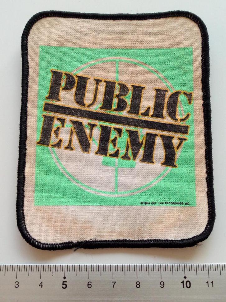 Public Enemy vrij zeldzame vintage 80's logo patch p158, Verzamelen, Muziek, Artiesten en Beroemdheden, Nieuw, Kleding, Verzenden