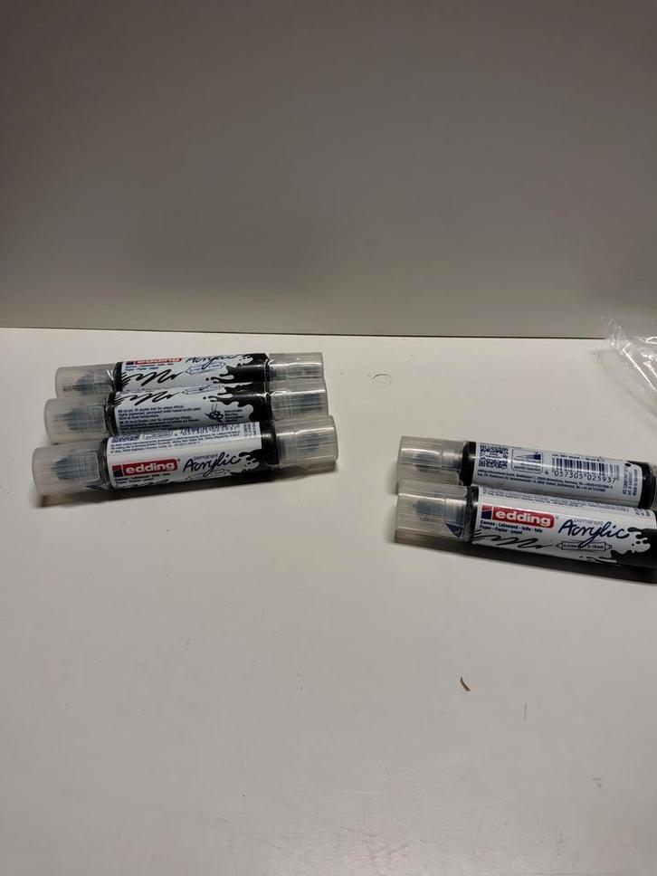 Te koop 5x Edding acryl stiften, Hobby en Vrije tijd, Knutselen, Zo goed als nieuw, Materiaal, Ophalen of Verzenden