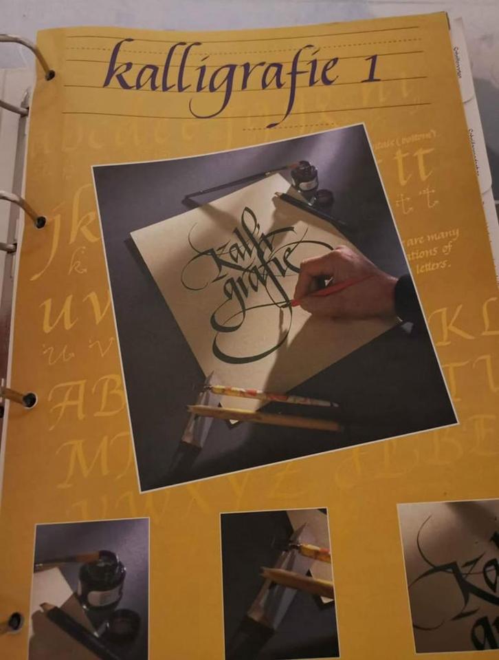 Cursus Kalligrafie, Boeken, Hobby en Vrije tijd, Nieuw, Tekenen en Schilderen, Ophalen of Verzenden