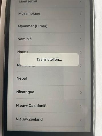 iPhone SE 8GB - Zonder kabel en oplader