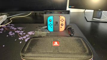 Nintendo Switch V2 (+ accessories en originele hoes) beschikbaar voor biedingen