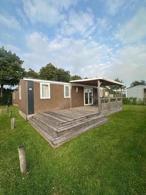 CHALET 6 persoons 3 slk, 2 badkamers, 2 toiletten AAN ZEE, Caravans en Kamperen, Stacaravans, tot en met 6, Ophalen