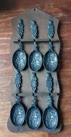 Rek met 6 lepels, tin, antiek., Ophalen